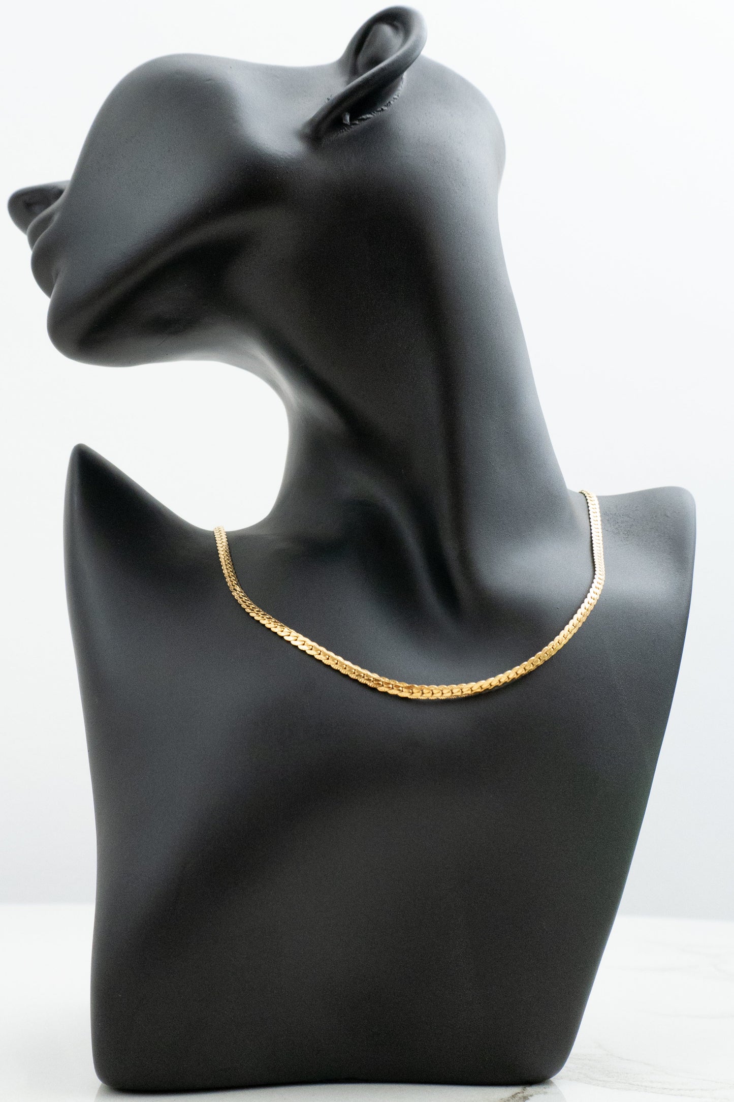 Cadena Grabada Mujer